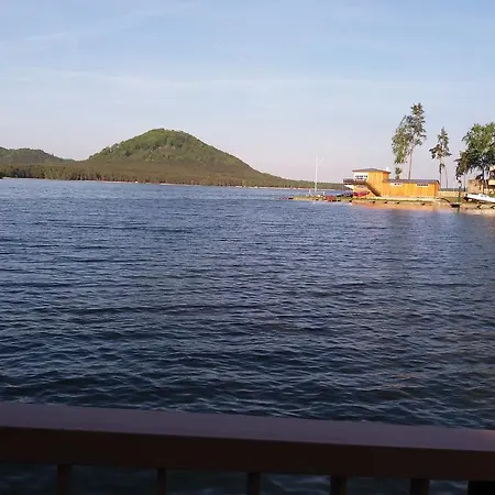 Affittacamere Diana Máchovo Jezero 3*