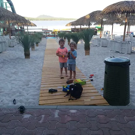 Konukevi Diana Machovo Jezero
