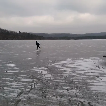 Konukevi Diana Machovo Jezero 3*